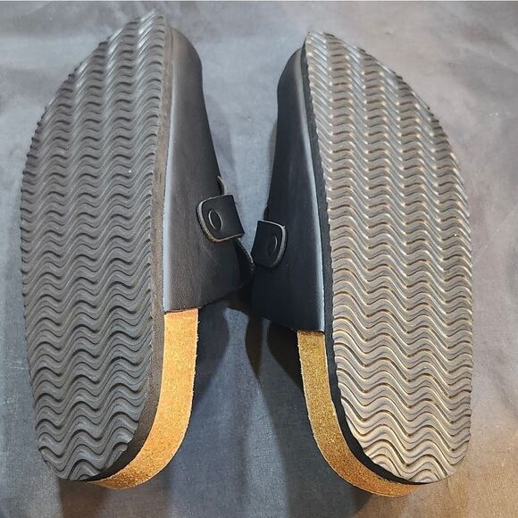 BRAND NEW CUSHIONAIRE HAZE LEATHER  CLOGS MULES SLIPPERS SANDALS G1 - Picture 8 of 16